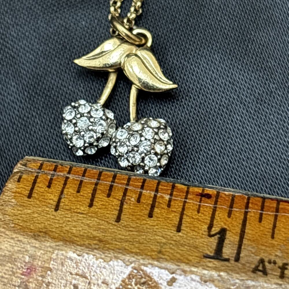 Vintage JUICY COUTURE Cherries Pendant Charm Necklace Gold Tone Y2K Jewelry - Picture 8 of 10